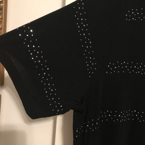 Investments II Size 3X black tunic. Horizontal bands of gold colored sparkles - Picture 6 of 10